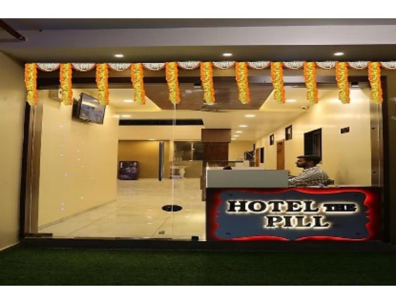 Hotel The Pill, Bhavnagar Exterior foto