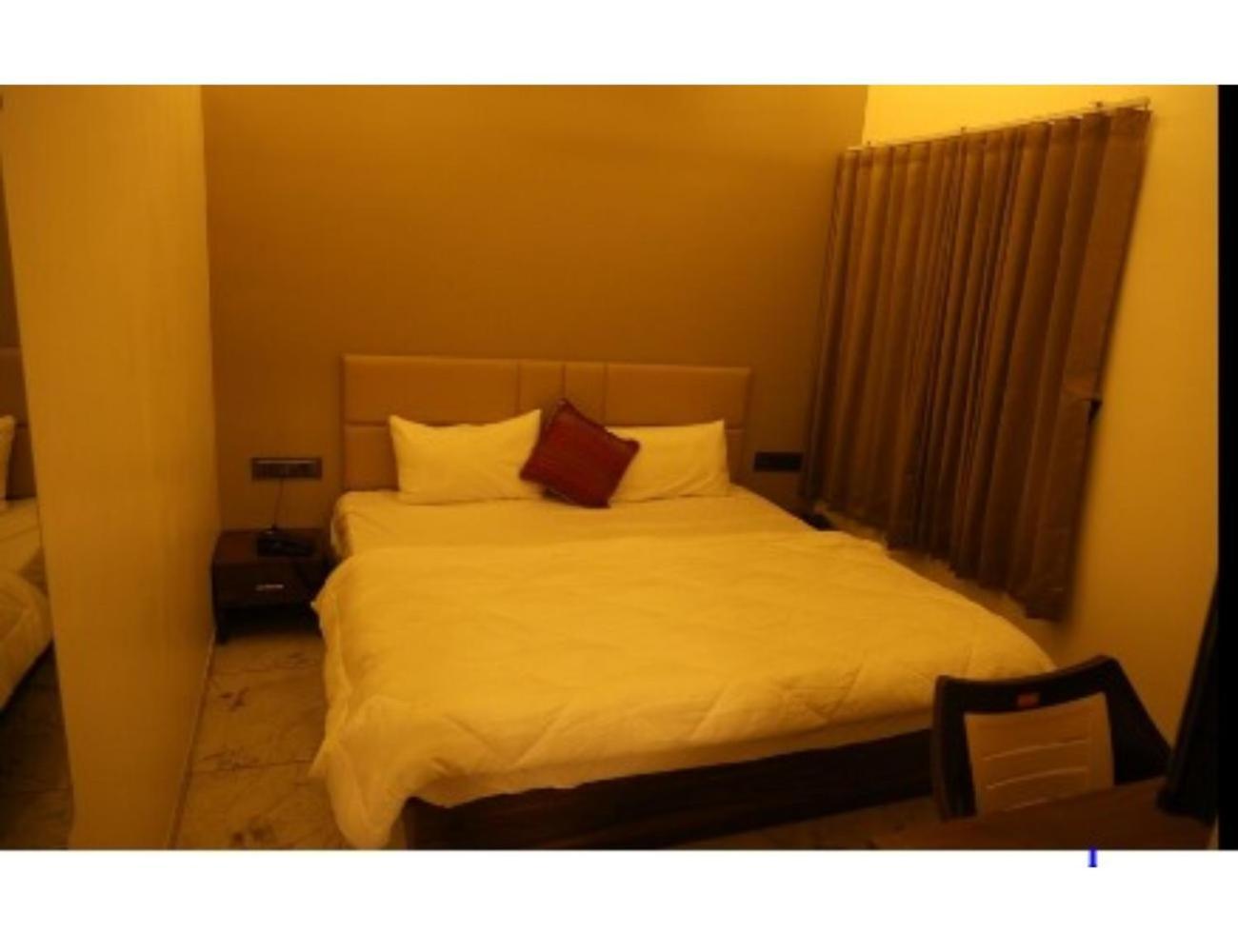 Hotel The Pill, Bhavnagar Exterior foto